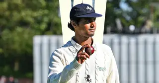 কাউন্টি চ্যাম্পিয়নশিপে অভিষেকেই ৯ উইকেট শিকার; প্রশংসায় হাসান মাহমুদ